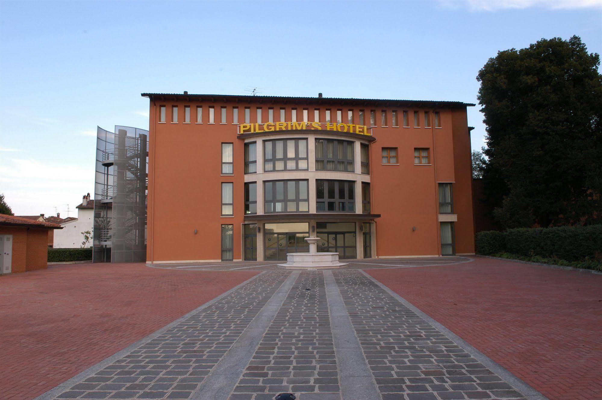 Pilgrim'S Hotel Cicognolo Exterior foto